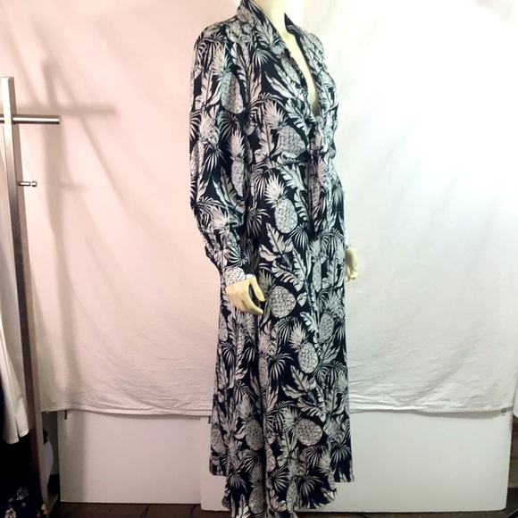 Elie Tahari stunning front tie dress, size 6, NWT retail 495 - Picture 4 of 10